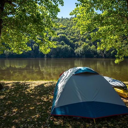 Camping Le Chateau Du Gibanel Saint-Martial-Entraygues Zewnętrze zdjęcie