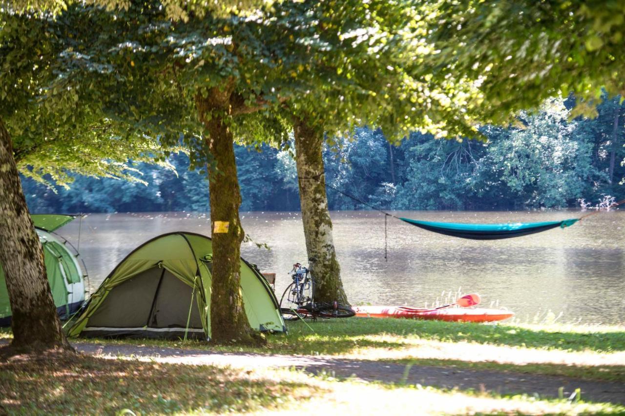 Camping Le Chateau Du Gibanel Saint-Martial-Entraygues Zewnętrze zdjęcie