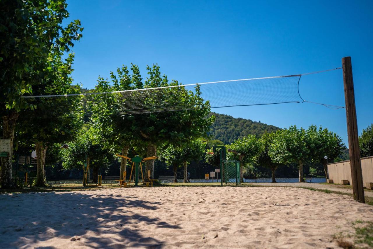 Camping Le Chateau Du Gibanel Saint-Martial-Entraygues Zewnętrze zdjęcie