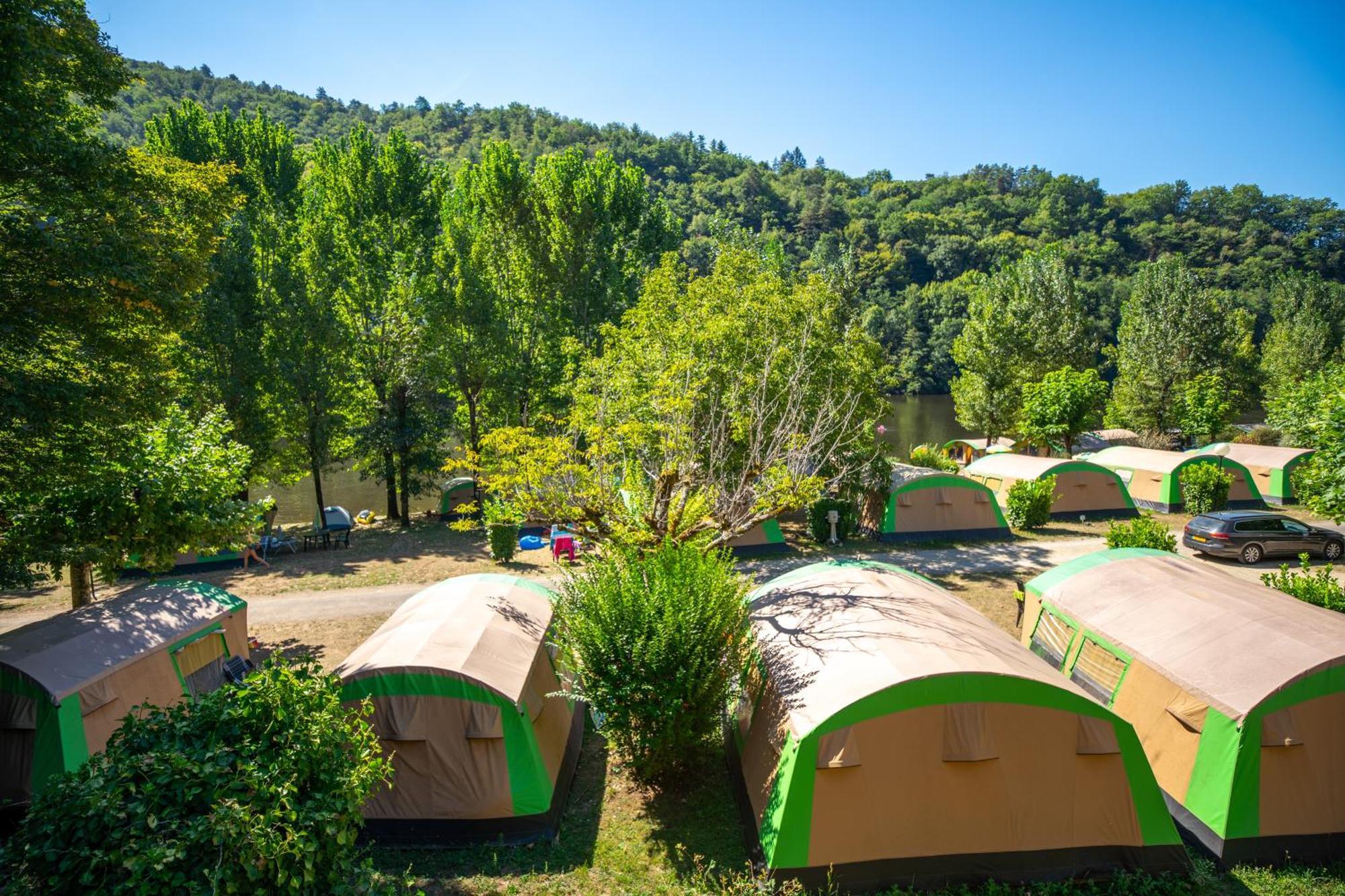 Camping Le Chateau Du Gibanel Saint-Martial-Entraygues Zewnętrze zdjęcie
